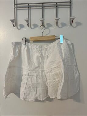 White Women’s Tiered Cotton Skirt
